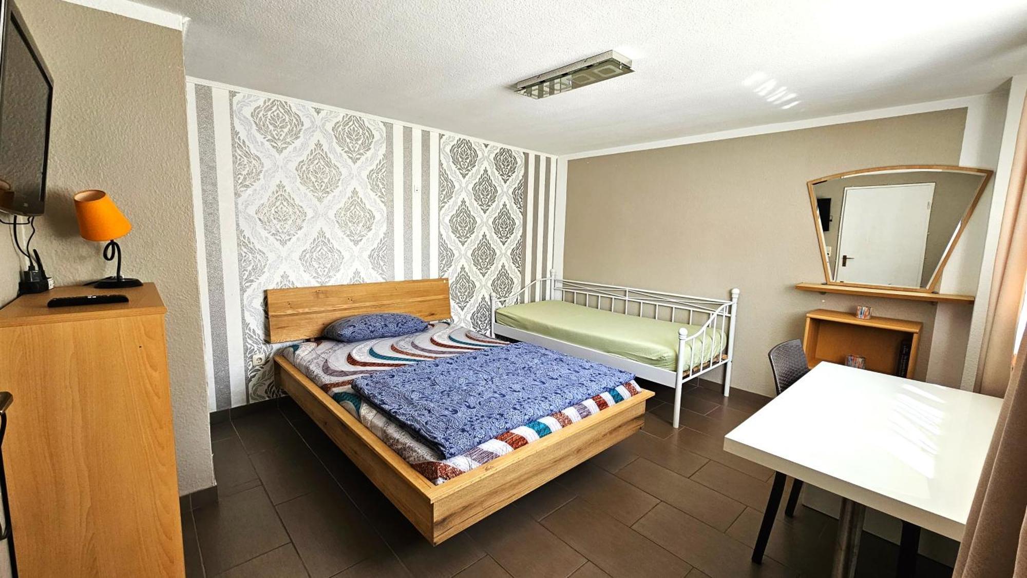 Gruendauer Monteurwohnung/Studentenwohnung المظهر الخارجي الصورة